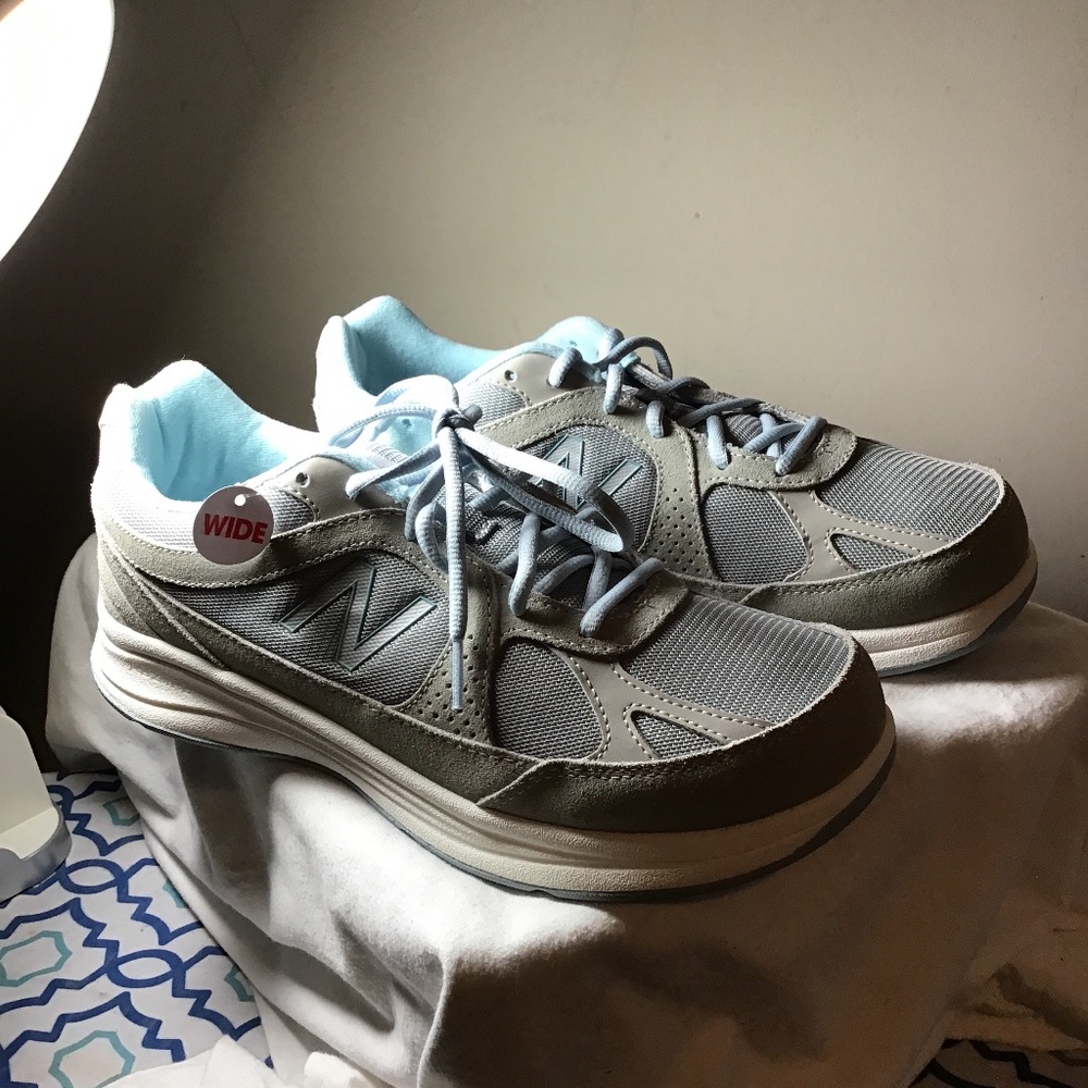 🔥New Balance 877, unisex, size 9 men’s, size 10.5 women’s, new no box, see pics